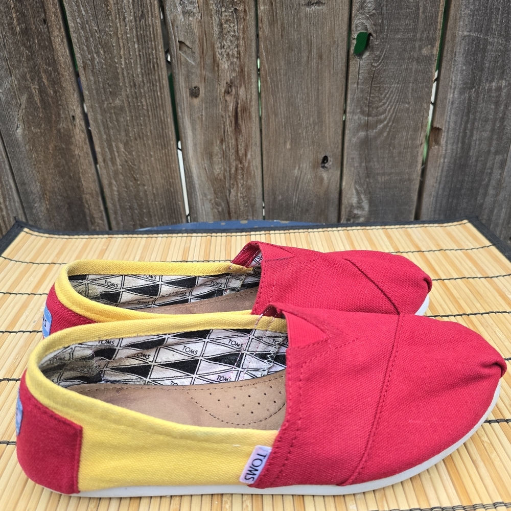 TOMS Red and Yellow Canvas Alpargatas Slip On Flat Shoes Size 8.5